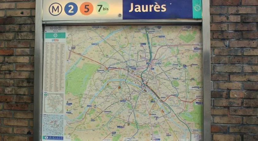 Paris on Water - Image 1