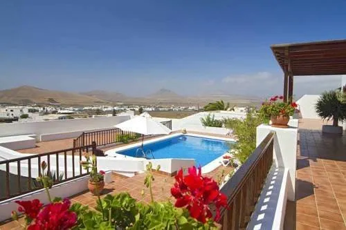 Villa Imhaz 846 - Image 1