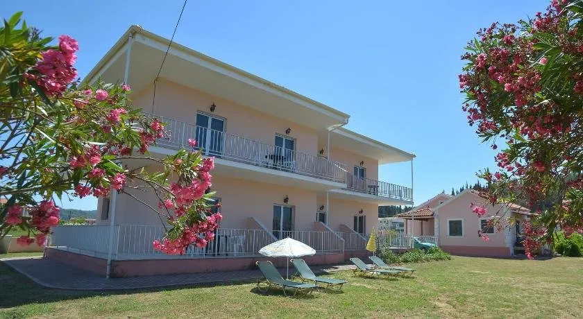 Botzoris Apartments - Image 1