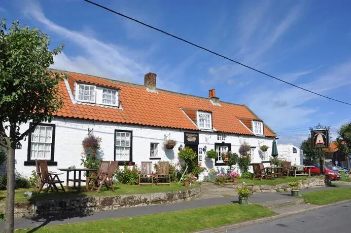 The Beehive Inn - Image 1