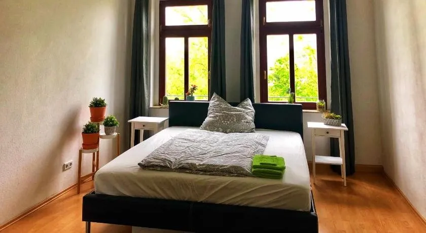 Schloßchemnitz-tolle Ferienwohnung mit Balkon - Image 1