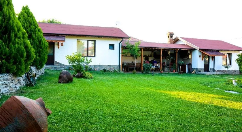 Guest House Raiski Kаt - Image 1
