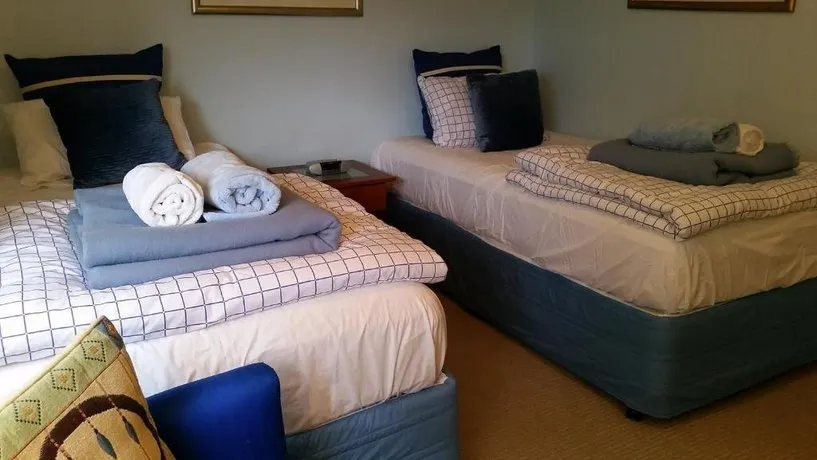 Narrabeen Beachside Townhouse - Image 1