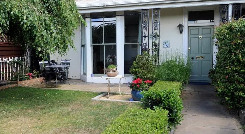 Riverview Guest House Waterloo - Image 1
