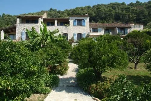 Les Orangers - Image 1