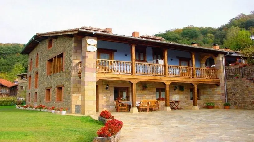 Apartamentos Lebanes - Image 1