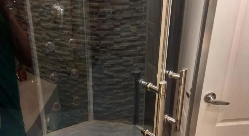 Apartment 2 bed rooms on Lermontova near mall Ukraine - Image 1