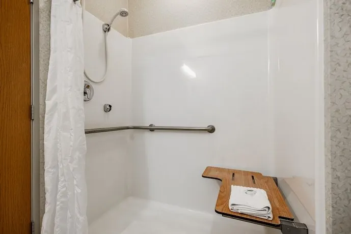 Comfort Suites At Royal Ridges - Image 1