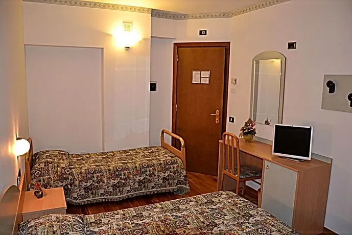 Albergo Due Monti - Image 1