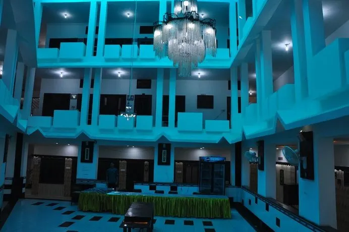 OYO 7128 Hotel Rama - Image 1