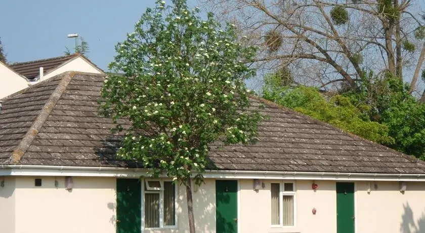 Briarfields Motel - Image 1