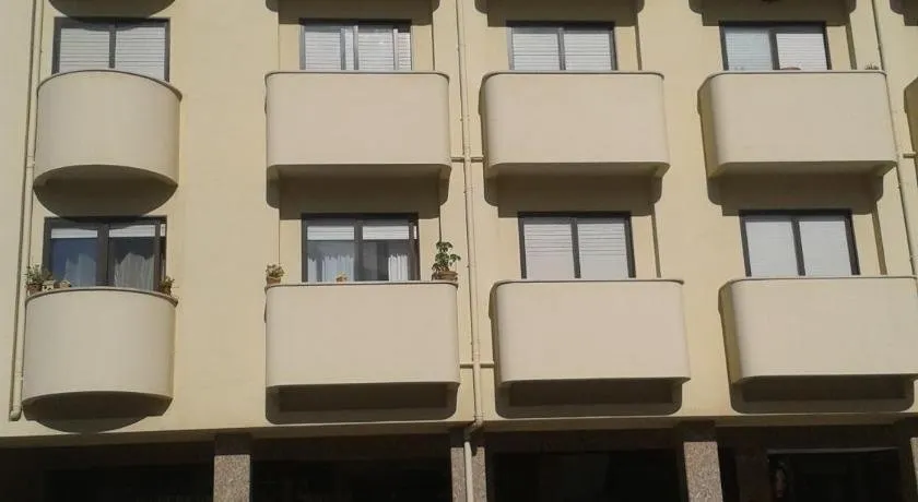 Avenida 8 apartment - Image 1