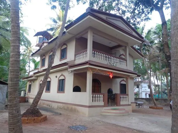 Jumels Guest House - Image 1