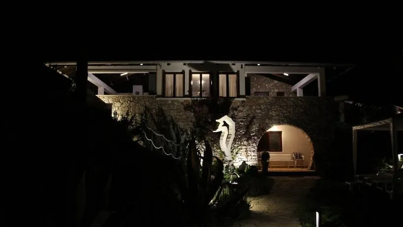 Villa Zeus Waterfront - Image 1