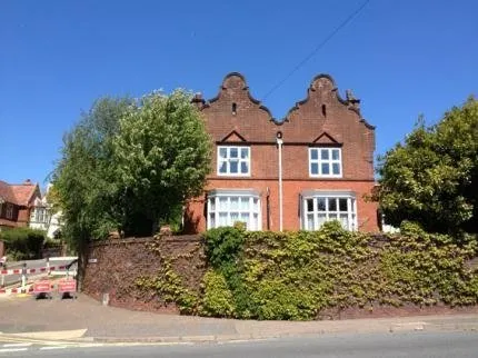 Hill House Guest House - Image 1