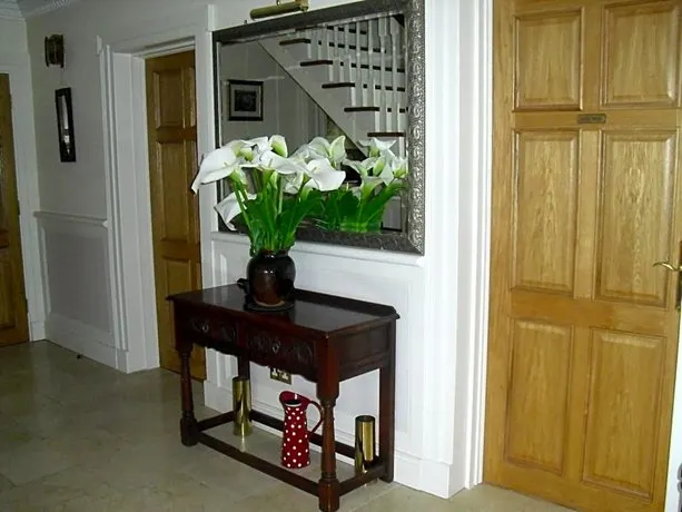 Devenish Lodge B&B - Image 1