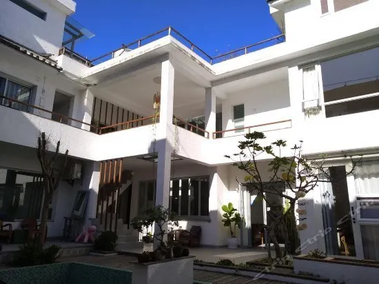 Little Rice Boutique Inn - Image 1