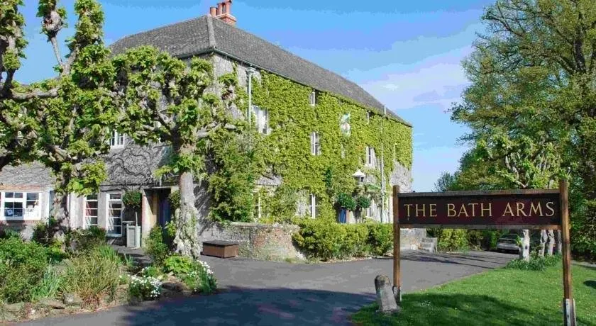 The Bath Arms - Image 1