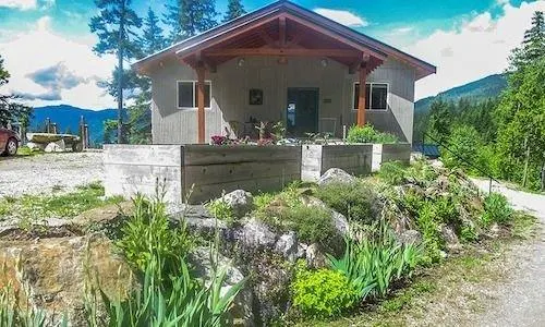 Owlhead Creek Bed & Breakfast - Image 1