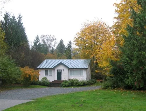 Gite on Lake Samish - Image 1