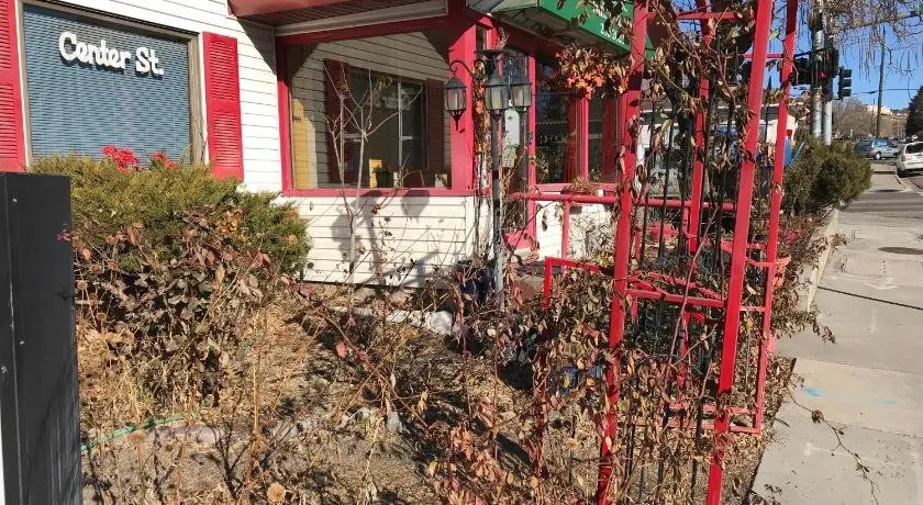 Center Street Cottage - Image 1