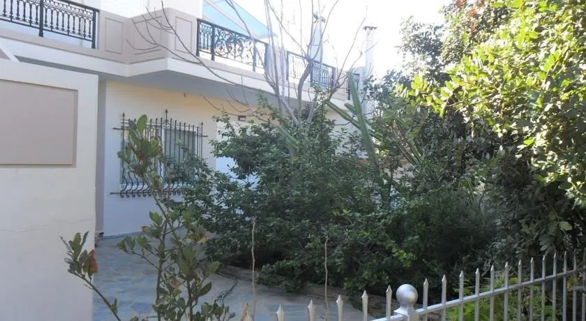 Niki's Apartment - Image 1