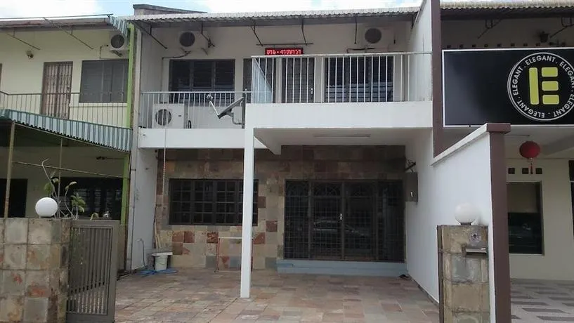 Ipoh Stadium Homestay - Image 1