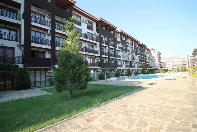 Studio Arendoo in Panorama Bay 2 - Image 1