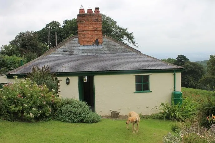 Glyn Arthur Lodge - Image 1
