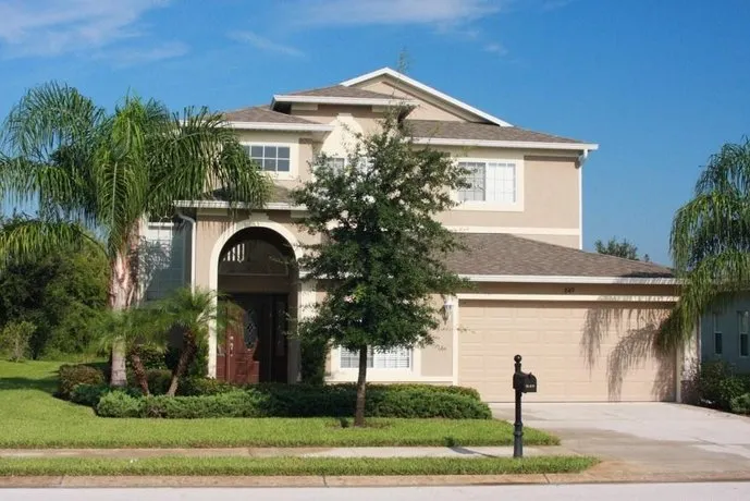 The Shire 5 bed - Image 1