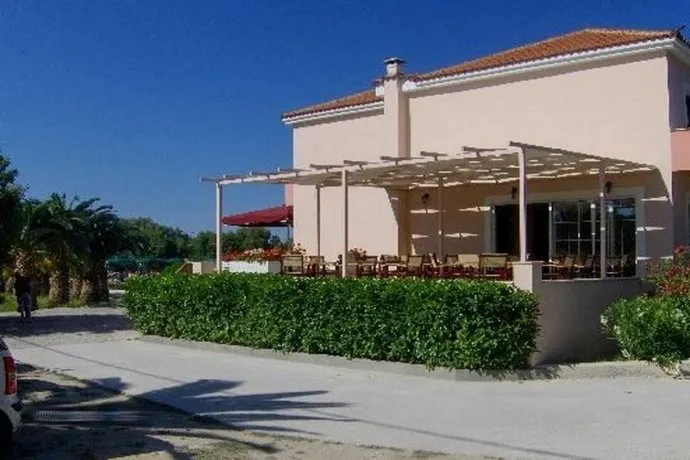 Bella Vista Hotel - Image 1