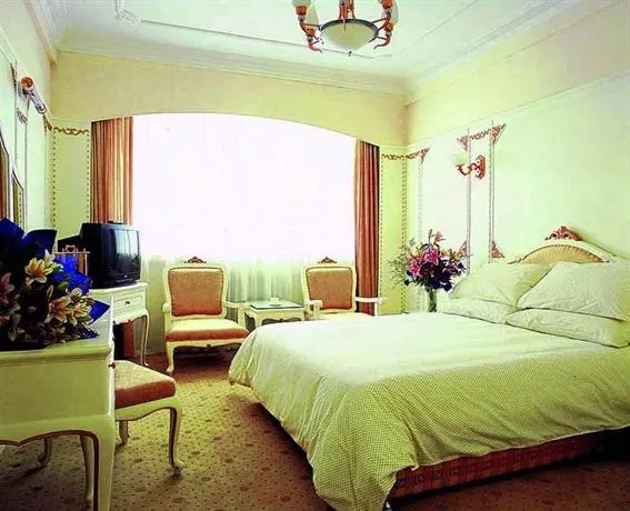 Jinshan Hotel - Image 1