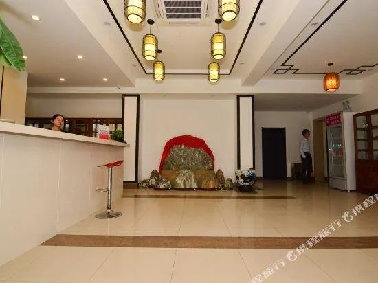都市118精选酒店(莱西月湖公园高铁站店) - Image 1