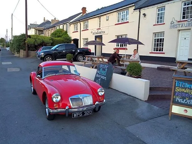 The Red Kite Inn - Image 1