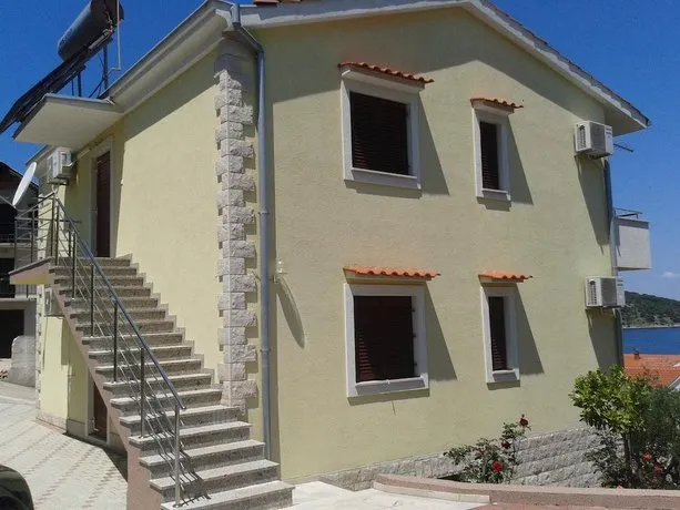 Apartments Viktor - Image 1
