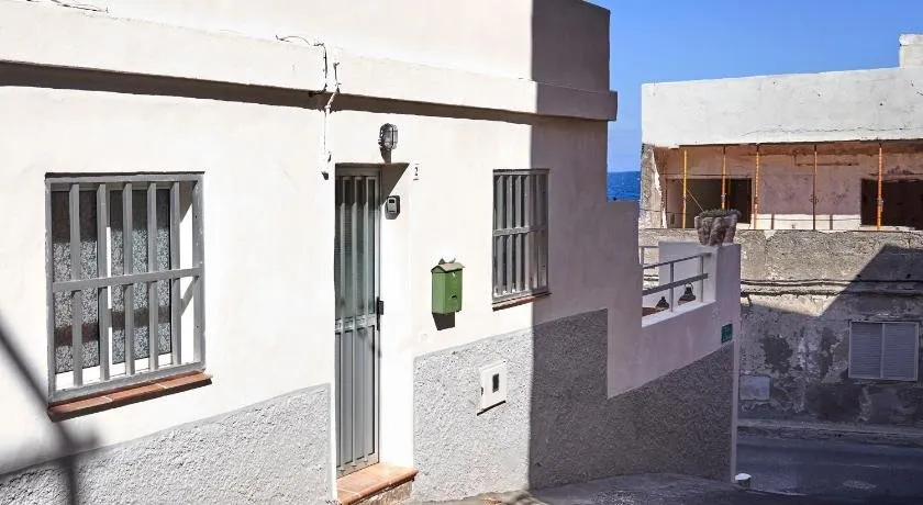 BEAUTIFUL APARTMENT IN FRONT OF THE SEA !!!! - Image 1