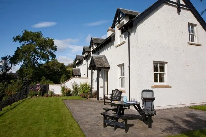 Cromald Cottages - East & West - Image 1