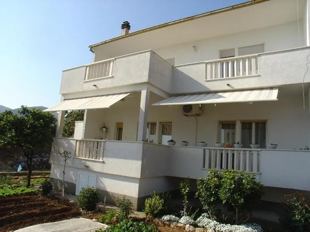 Apartment Tomy - Image 1