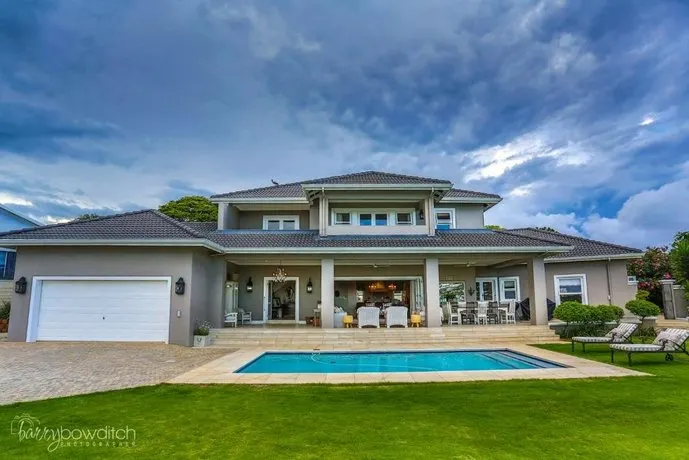 Woodbury House - Image 1