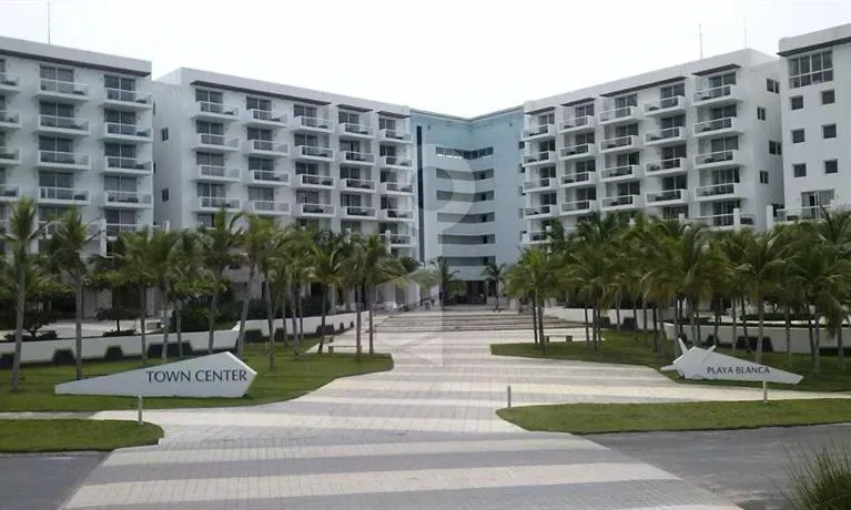 Playa Blanca Town Center Suite - Image 1