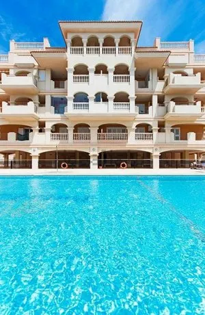 Puerto Fino Apartamentos - Image 1