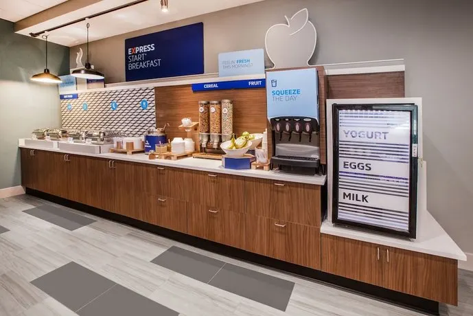 Quality Inn & Suites Downtown Regina - Image 1