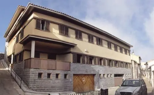 Albergue Camarena De La Sierra - Image 1