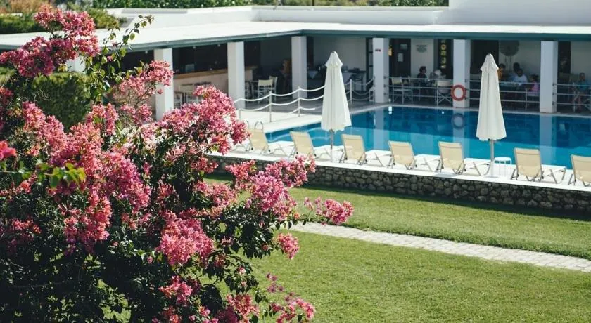 Dioni Hotel - Image 1