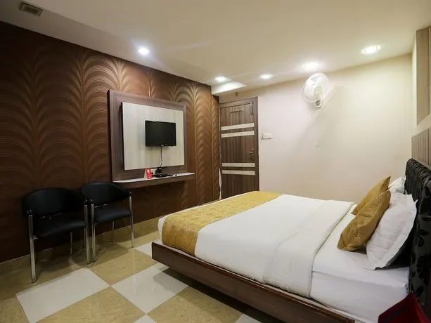 Hotel Shree Vinayak Palace by Oyo Rooms - Image 1