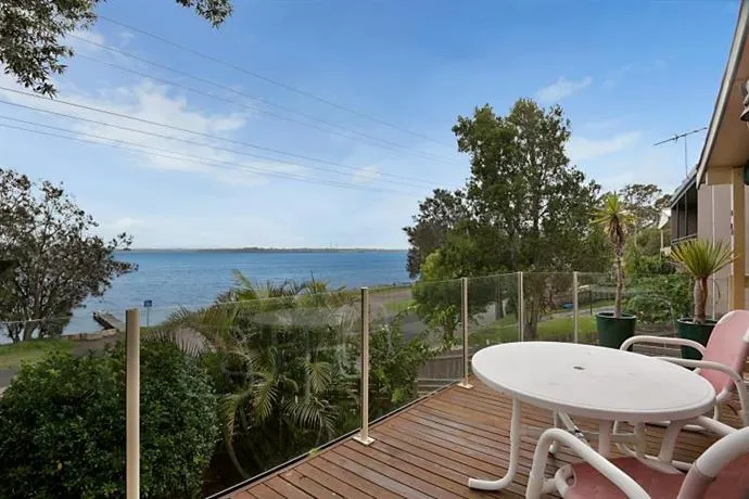 Toukley Lake House - Image 1