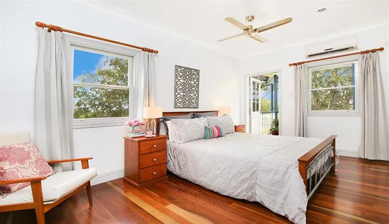 Standy's Rest Bed and Breakfast - Image 1