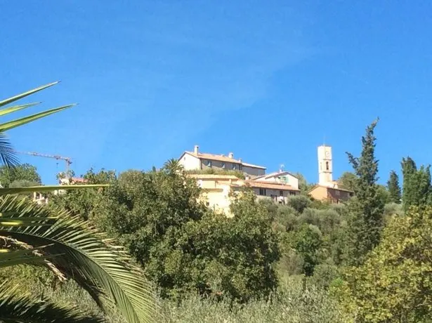 Mas De La Colline Des Roses - Image 1