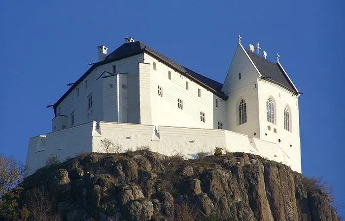 Vár-Kert Vendégház - Image 1