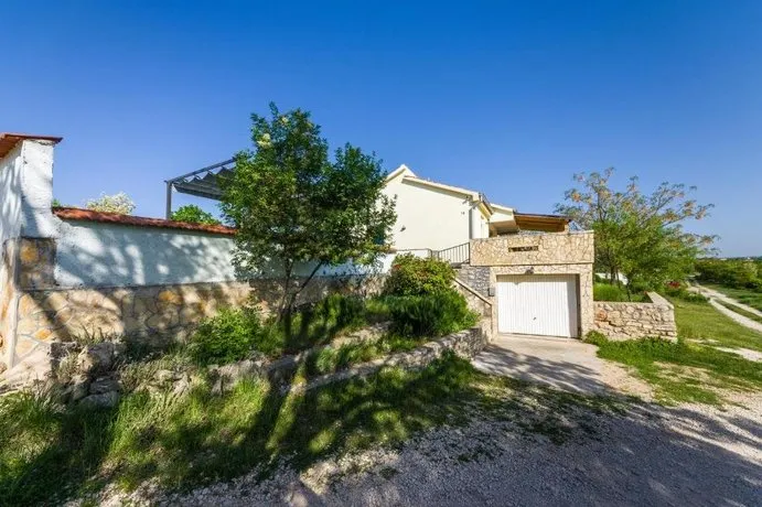 Country House Sinovec - Image 1